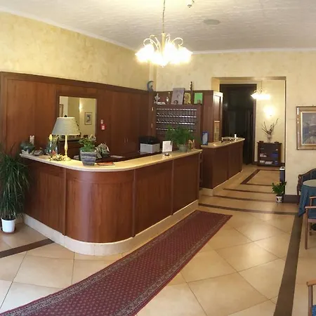 Hotel Laura 3*