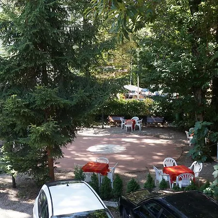 Hotel Laura 3*